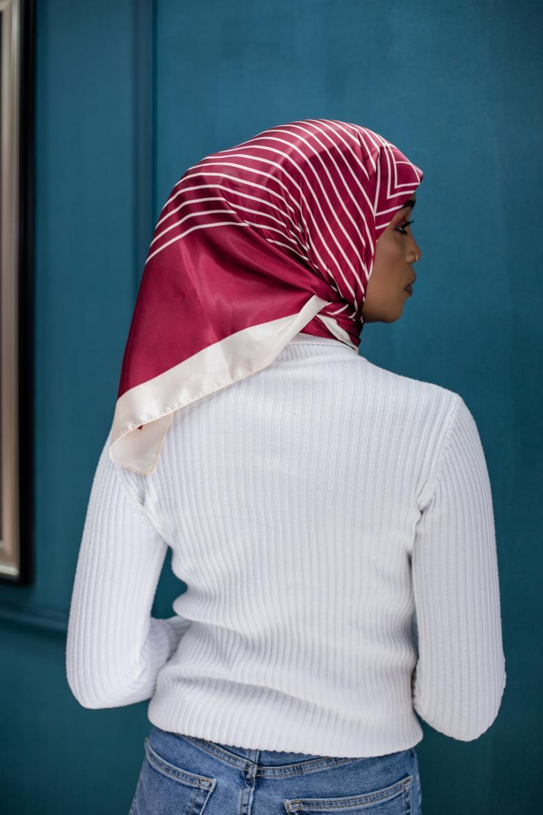 Diamond Vector Hijab -Maroon